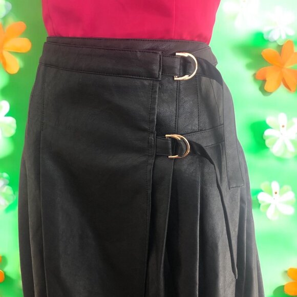 UDEL NY Asymmetrical Pleated Wrap Front Black Vegan Leather Skirt Sz M-L - Picture 1 of 9
